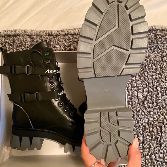 VEGAN COMBAT BOOTS - Picture 3 of 4